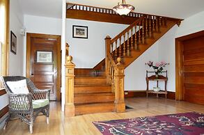 Still Point Lodge & Cottages