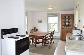 Still Point Lodge & Cottages