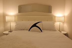 Executive Skyline Suites