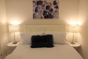 Executive Skyline Suites