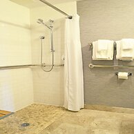 Distrikt Hotel New York City, Tapestry Collection by Hilton