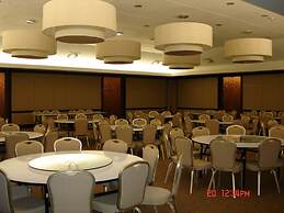 Tanza Oasis Hotel and Resort