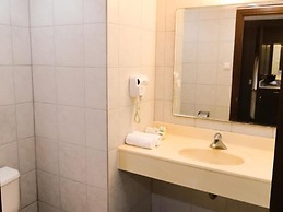 Tanza Oasis Hotel and Resort