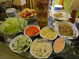 Tanza Oasis Hotel and Resort