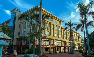 Tanza Oasis Hotel and Resort