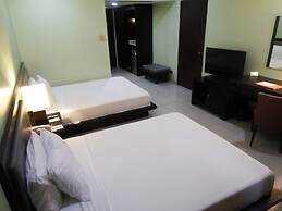 Tanza Oasis Hotel and Resort