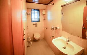 Lucky Hotel Bandra