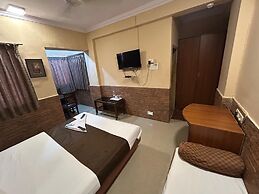 Lucky Hotel Bandra