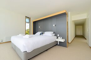 Cloudy Bay Beach House