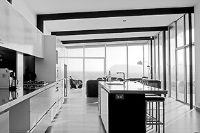 Cloudy Bay Beach House