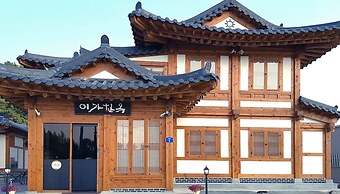 Lee Ga Hanok