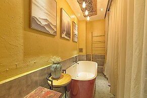 China Old Story Inns Encounter Lijiang