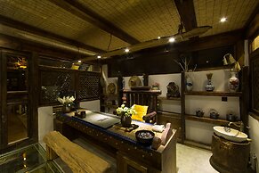 China Old Story Inns Encounter Lijiang