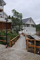 Furoy Hotel Apartments and Boating