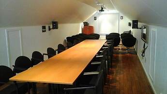 Furoy Hotel Apartments and Boating