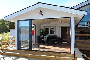 Furoy Hotel Apartments and Boating