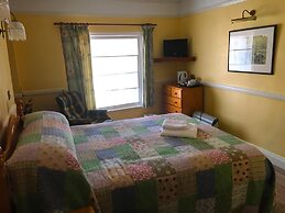 Wynnstay Hotel