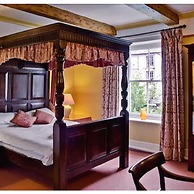 Wynnstay Hotel