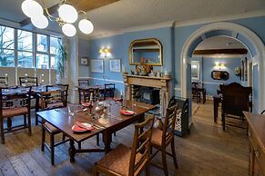 Wynnstay Hotel