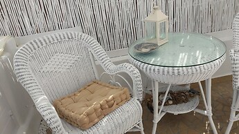 Heliotropio Studios & Apartments