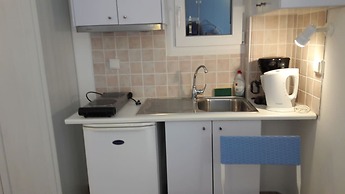 Heliotropio Studios & Apartments