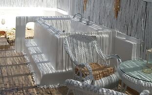 Heliotropio Studios & Apartments