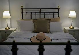 Heliotropio Studios & Apartments