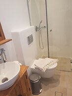 Heliotropio Studios & Apartments