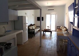 Heliotropio Studios & Apartments