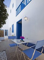 Heliotropio Studios & Apartments