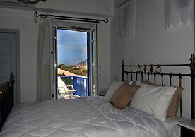 Heliotropio Studios & Apartments