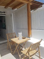 Heliotropio Studios & Apartments