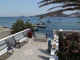 Heliotropio Studios & Apartments