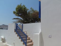 Heliotropio Studios & Apartments