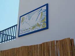 Heliotropio Studios & Apartments