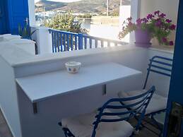 Heliotropio Studios & Apartments