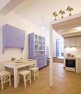 Heliotropio Studios & Apartments