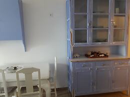 Heliotropio Studios & Apartments