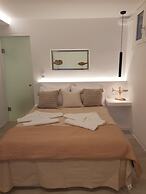 Heliotropio Studios & Apartments