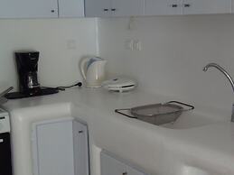 Heliotropio Studios & Apartments