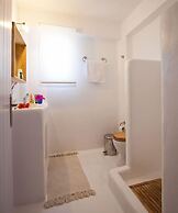 Heliotropio Studios & Apartments