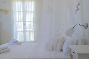 Heliotropio Studios & Apartments