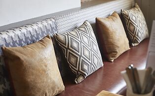 Pen & Parchment Inn by Greene King Inns