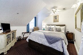 Agustin Inn