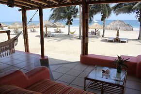 Punta Sal Suites & Bungalows Resort