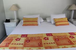Punta Sal Suites & Bungalows Resort
