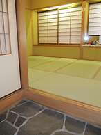 Dyeing and Hostel NAKASHIMAYA - Caters to Women