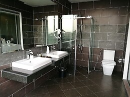 Kep Bay Hotel & Resort