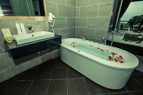 Kep Bay Hotel & Resort