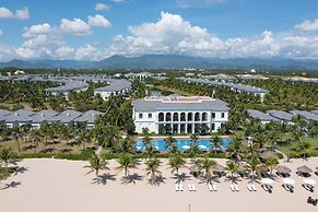 Melia Vinpearl Cam Ranh Beach Resort